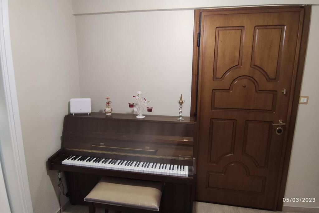 Sq Varnava Appartment أثينا المظهر الخارجي الصورة